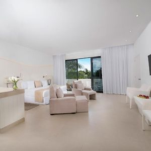 Family triple room